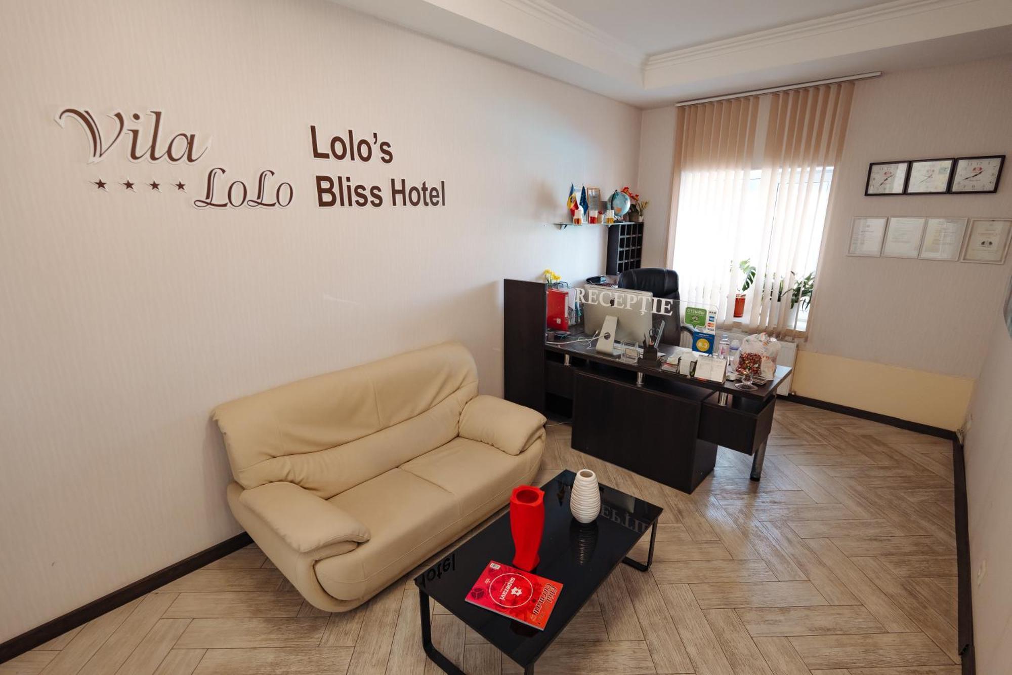 Lolo'S Bliss Hotel Chisinau Exterior photo